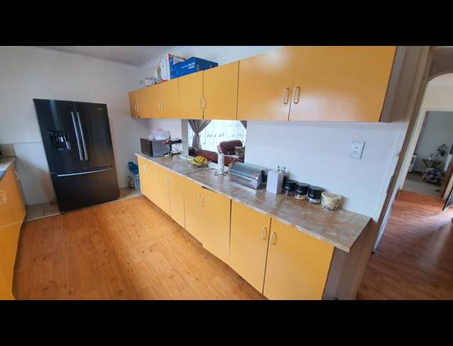 5 BEDROOM HOUSE FOR SALE IN KARENPARK